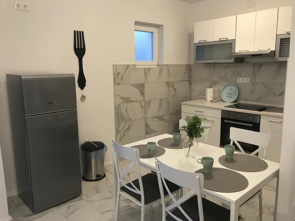 Papalinna Crikvenica Exteriör bild