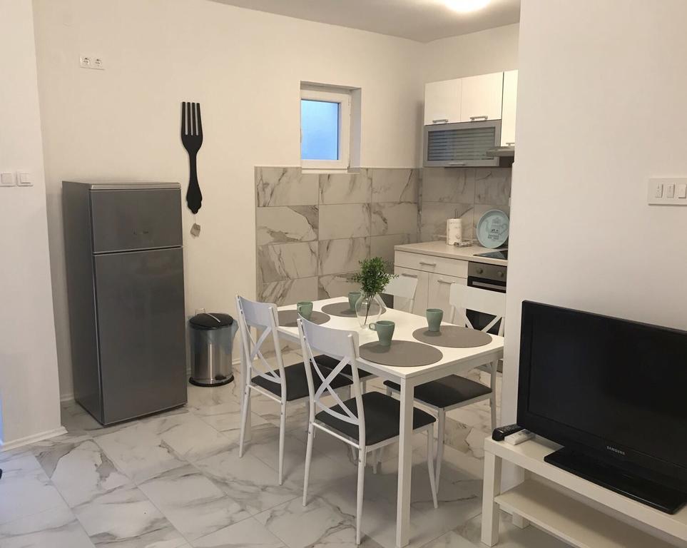 Papalinna Crikvenica Exteriör bild